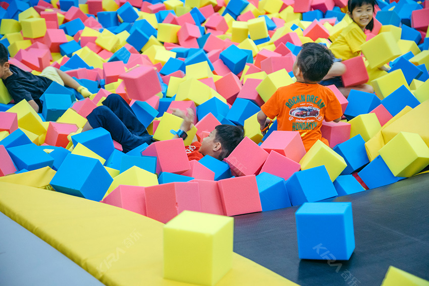 室內(nèi)游樂場(chǎng)